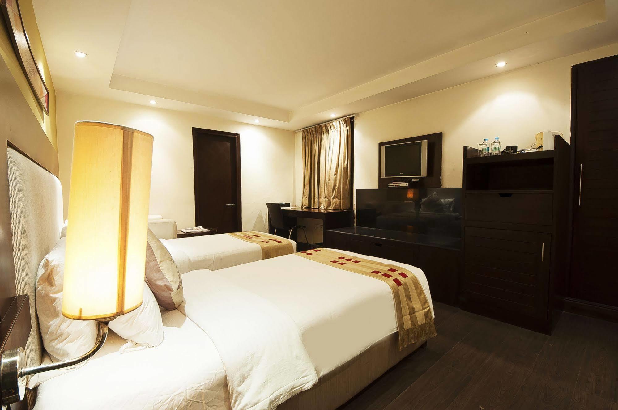 Jukaso Inn Pragati Maidan Nuova Delhi Esterno foto